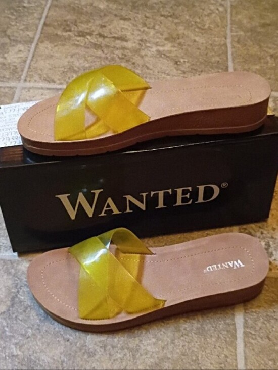 Wanted Shoes - WANTED Seaglass Yellow Cross-Strap Slide Sandals NWT/Box, Women's Size 6 M